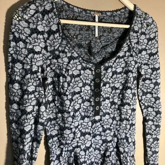 Free people floral eyelet peplum long sleeves top - Picture 2 of 4